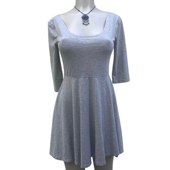 Sparkle & Fade Dress Women's Medium Gray Scoop Neck Fit & Flare Mini Skater - Picture 2 of 16